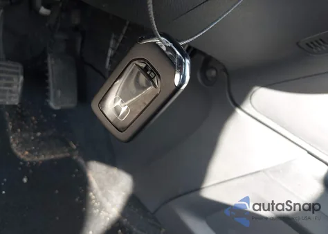 2016 Honda Cr-V Touring z USA, uszkodzony, nr VIN 5J6RM4H91GL034943